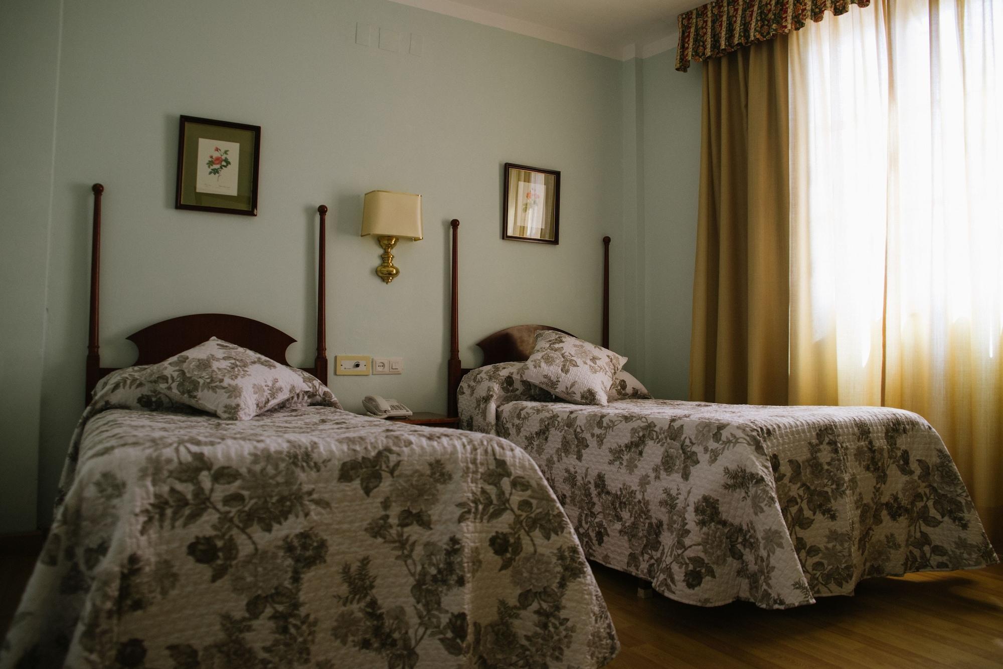 Hotel Sierra De Аракена Екстериор снимка