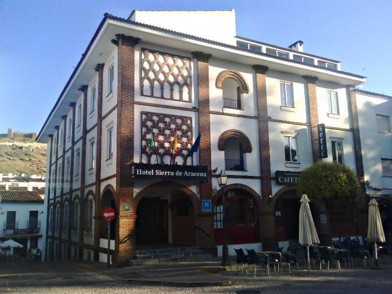 Hotel Sierra De Аракена Екстериор снимка