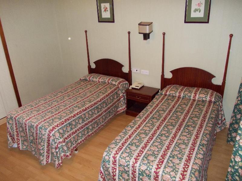 Hotel Sierra De Аракена Екстериор снимка