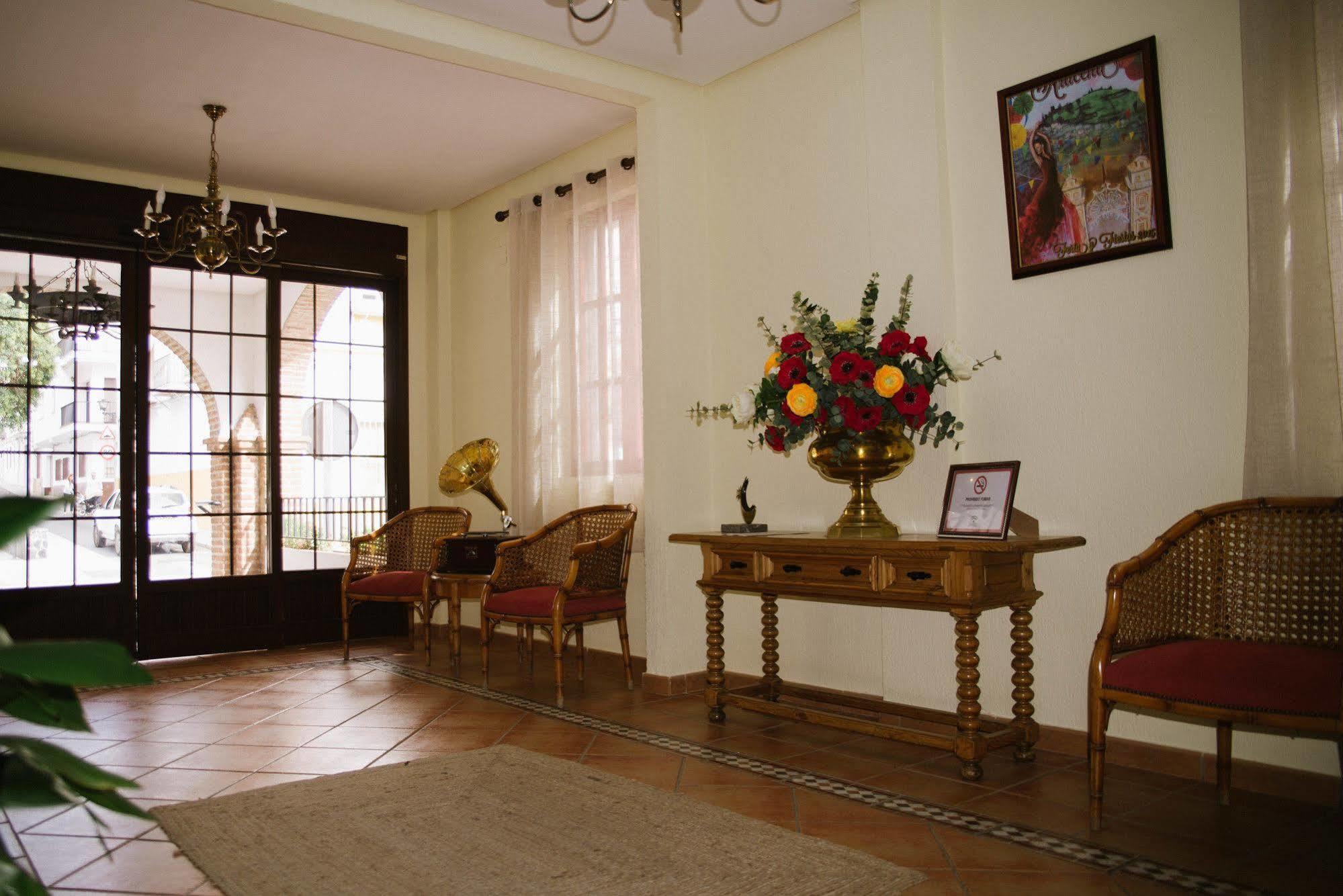 Hotel Sierra De Аракена Екстериор снимка
