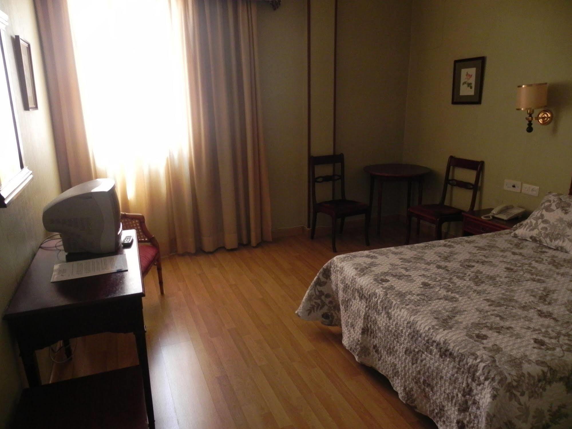 Hotel Sierra De Аракена Екстериор снимка
