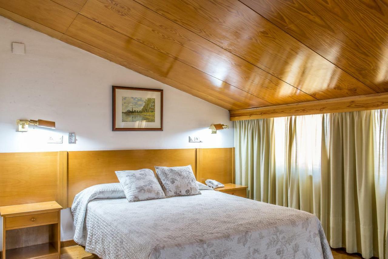 Hotel Sierra De Аракена Екстериор снимка